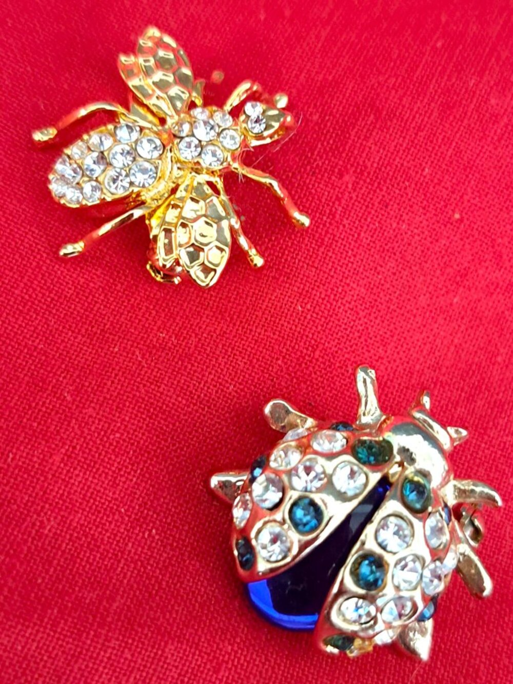 LADIES BROOCHES PINS RHINESTONE BLUE LADYBUG AND GOLD TONE BUMBLE BEE